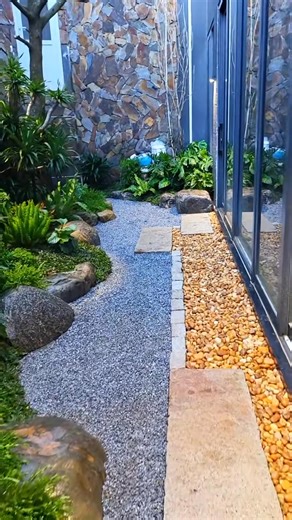 57K views · 545 reactions | Set up không gian sân vườn sau nhà thiếu nắng mà vẫn đủ xanh. #zions #thicongsanvuon #sanvuonthainguyen | Zions - Thiết Kế Thi Công Sân Vườn Bền Vững | Facebook