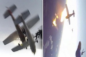 Watch Video : Terrifying collision of two sky-diving planes, skydivers survive