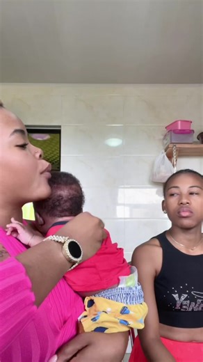 Humor Ecuatorial: Risas de Guinea