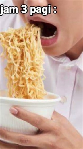 bisa ga sih suaranya jangan kencang² kalo mgue mau bikin mie tengah malam😠