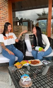1.7M views · 67K reactions | Queriamos ver que tanto conociamos nuestros gustos, junto con mi mejor amiga; y a su vez que ustedes conozcan otra parte de mi. Los amo y recuerden que estoy subiendo contenido nuevo aqui... instagram.com/jennmuriel | Jenn Muriel | Facebook