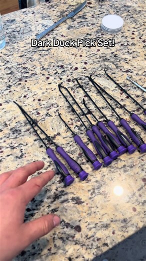 Pick set! Super nice quality dont miss it