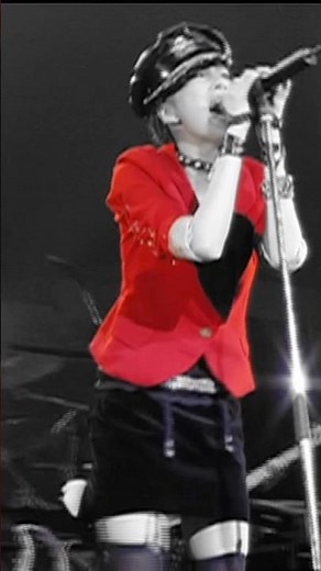 #中島美嘉 「GLAMOROUS SKY」MV公開中🎞️「GLAMOROUS SKY」のリリース20周年を記念し、MVの4K映像をYouTubeにて公開🎞️⭐‪@mikanakashimaSMEJ‬