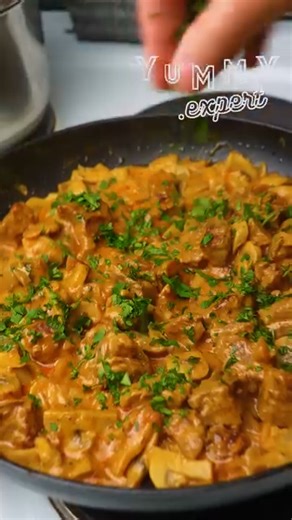 Reteta de vita cu ciuperci si smantana | Simplu si atat de gustos🥰 | Yummy.Expert