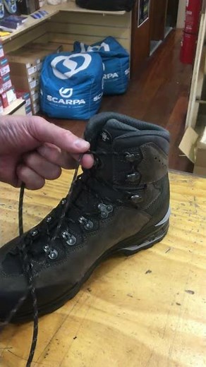 Boot lacing technique for Lowa Camino