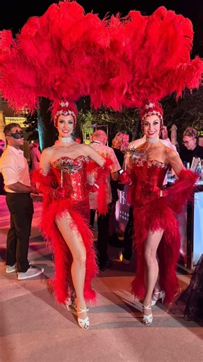 Vegas ShoWorks Entertainment on Instagram: "Glamour and Glitz #showgirls #sway #red #silver #masks #masquerade #vegas #vegasshowgirls #vegasshoworks #vegasshoworksentertainment #events #feathers #glitter"