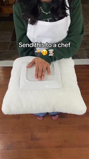 ClipCam on Instagram: "👨‍🍳 POV: the heat is on, the kitchen finds its rhythm, and every chop, sear, and final touch finally looks exactly how you create it. From prep to the final plate — capture your craft from your perspective. 🔥📷 #chef #cooking #povcamera #christmasgift"