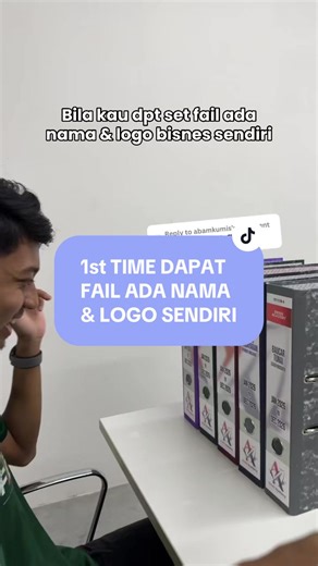 Tak tipu! Kami custom kan Fail 5 Beradik ni ikut bisnes korang. Nama bisnes, no ssm, logo bisnes semua akan tertera kat set fail ni. Order akan dibuka pada 28 Januari ni jam 10am. Standby dalam channel Geng Enterprise tau! Daftar sekarang kat b1o 😉 #EnterprisePOWER #AmaniAcademy #Fail5Beradik2026 #Fail5BeradikByAmaniAcademy #dokumenbisnes