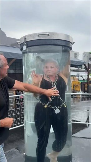 Would you take that kind of risk? 😱😰