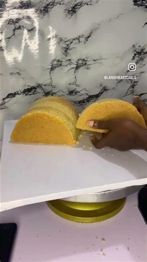 How to make an open bible cake with a round cake