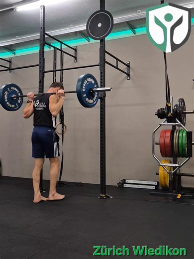 Paused Barbell Squats — Control the Movement, Build the Strength 👍 One of the most overlooked ways to improve your squat is to simply pause. By holding the bottom position for 1–2 seconds, you remove momentum and force your muscles to take full responsibility for the lift. It develops strength, control, and stability — especially in the toughest part of the movement. 👌 Paused squats don’t just make you stronger physically. They teach patience, focus, and the ability to stay composed under pres