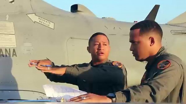 🚁(((ZUMBANDO))) VIENEN!💨 💪¡No te pierdas! Al >>>PODER AÉREO