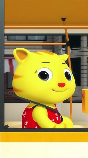 Wheels On The Yellow Bus 🚌🎶 #LBB #Short #bus