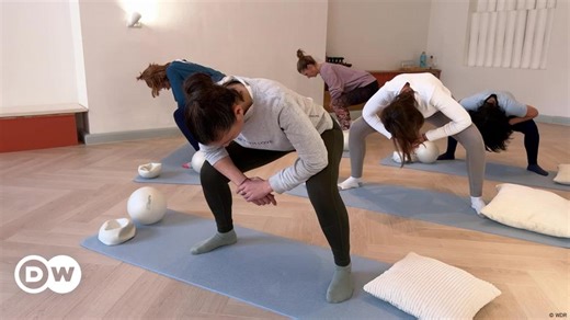 Releasing tension by trembling – DW – 01/27/2025