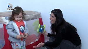 10K views · 244 reactions | Ioana este o tânără mamă părăsită de iubitul ei, care a fost nevoită să își crească singură băiatul de doi ani. Părinții au condamnat-o pe Ioana pentru situația în care se află și nu o ajută cu nimic. Singura care îi este aproape este sora ei, însă ajutorul este mult prea mic pentru tânăra mamică. Cum se va descurca aceasta? | Kanal D Romania | Facebook