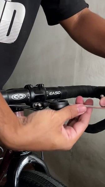 Explore the BB16s Blackbird Cyclocomputer for Cyclists
