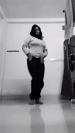 Le Mama de lemama#shorts#shortsfeed#danceshorts#elalfaeljefe#lamamádelamamá #trending#viral#dance#yt