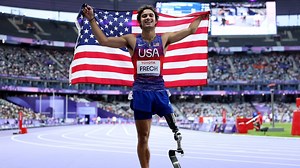 Paralympic sprinter wins gold in come-from-behind 100m race