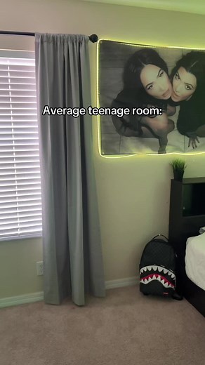 Average Teenage Gaming Room Setup