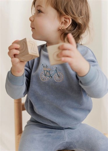 A year to remember. A sale to not miss🤍 . Autumn-Winter 2025 is officially on sale at Ely’s & Co. 🍂❄️ Watch the recap. Feel the vibe. Shop the looks. | Elysandco