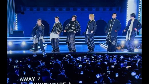 Mic Drop 智旻从上抖到下的细节以及跳起来露出的敦肚肚，都看到纹身了！（后来就塞了裤子看不到了 防弹回归光华门直播