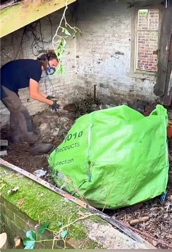 Renovating an Abandoned Mountain Log Cabin