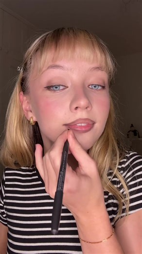 In-Depth Makeup Tutorial for Photos and Events