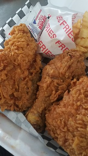 2K views · 77 reactions | Barnyard Pimpin Chicken Shack 15800 Lemoyne Blvd Biloxi,Ms east of citgo gas station. The little blue building. Open Tue-Thu (11am-6pm) Fri-Sat (11am-7pm) Call in order 228-337-0942 | BarnYard Pimpin Not Just Chicken | Facebook