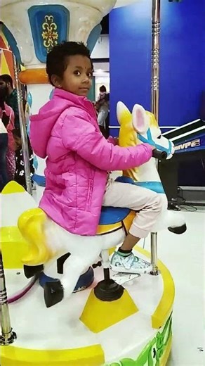 Mall Adventure! Taanya playing in MALL #trending #viral #youtubeshorts #funny #cute #baby #learning