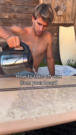When you dont have much sun, thats the trick to get the wax off your board #surf #surfing #surftip #surftok