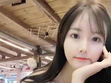 “我的温柔仅对你可见”#库存视频 @DOU 小助手