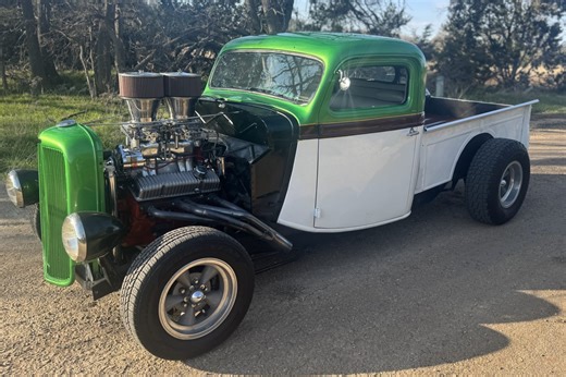 350-Powered 1935 Ford Pickup Hot Rod