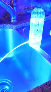 27K views · 246 reactions | Can water trap light? #watertrap #optics #scientific #investigation #fiberoptics #fblifestyle #reels | The Action Lab | Facebook