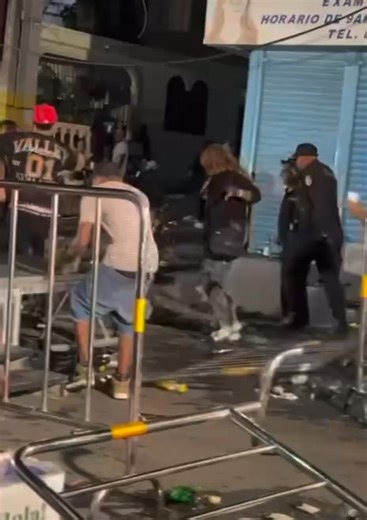 Eso pasó en Haina. República Dominicana. en un concierto de DJ Adoni, donde estaba la fruta, hasta el momento, no sabemos qué originó ese percance | SALCEDO TE INFORMA