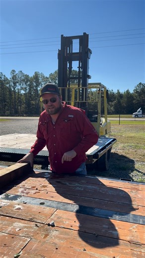 Check out this used Diamond C deck on the neck! 💯 No tricks here, only TREATS! $1,000 is a steal of a deal! ☎️ 903-278-4882 #fridaystrailersales #dowork #dealership #diamondc #trailers #diamondctrailers | Friday's Trailer Sales