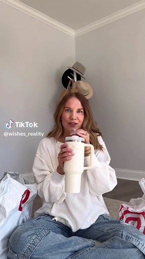 A little Target spring fashion haul! Target kind of fell off my radar but they are back and I am VERY excited about all of these spring goodies👏🏼 #Targetstyle #Targethaul #springoutfitideas #targettryon #cargopants #widelegjeans #traveloutfit #lookforless #howtostyle #whattowear #casualstyle #comfychic #casualoutfitidea #momoutfits