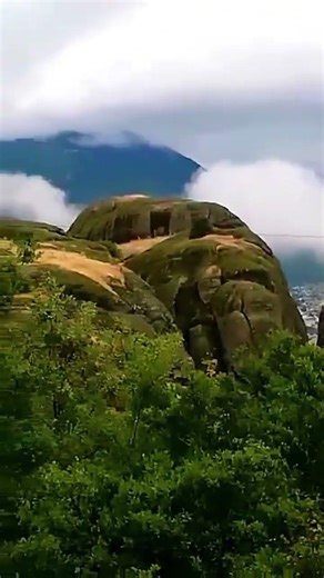 Monastery of the Holy Trinity Meteora, Greece 🇬🇷