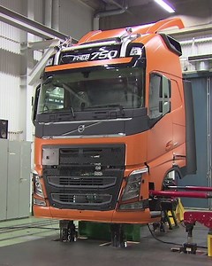 Check out the Volvo FH shake test. | Volvo Trucks