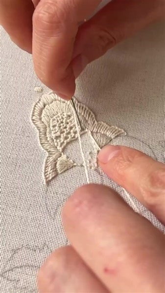 hand embroidery design . . . #handembroideryideas #embroideryproject #creativedesigns #embroideryinspiration #DIYembroidery #embroiderylove #stitchingcreations #embroideryartwork #needleworkideas #embroideryaddict #handstitchingideas #handstitchinginspiration #creativestitching #diystitching #stitchingaddict #handmadestitching #stitchingprojects #embroiderylove #sewingideas #craftyhands #handcraftedcreations #handcraftlove #handmadeinspiration #craftingideas #DIYhandcrafts #handmadeartwork #crea