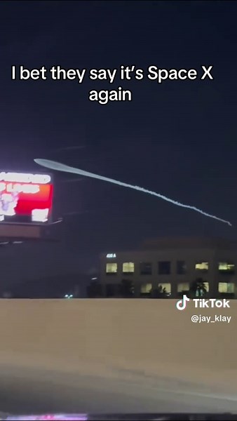 The Arrival keeps happening in front of our eyes. I took this video today 2-10-25 in Vegas #aliens #aliensarereal #ufo #Space #dontlookup #wearenotalone #sciencenews #closeencounters #aliensinthesky