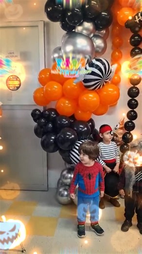 🎃 En Mini Miney Moe, la magia, la risa y los disfraces tomaron cada rincón 🧙‍♀️✨ Entre calabazas, capas y dulces emociones, vivimos un Halloween lleno de juego, conexión y ternura. 🧡👻 ¡Gracias por ser parte de esta aventura monstruosamente divertida! #MiniMineyMoe #HalloweenMMM #AmorQueEduca #AprenderJugando #PequeñasGrandesEmociones | Mini Miney Moe