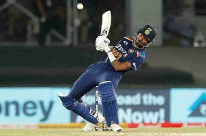 Hardik Pandya's ramp shot for FOUR