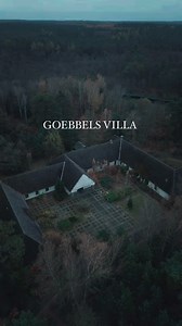 Goebbels’ Villa Bogensee – Macht, Propaganda und verborgene Geschichten 🇩🇪 Tief in den Wäldern nordöstlich von Berlin liegt ein Ort, der Geschichte atmet – die Villa Bogensee, einst das Landhaus von Joseph Goebbels, Hitlers Propagandaminister und einer der einflussreichsten Männer des NS-Regimes. Hier, abgeschirmt von der Öffentlichkeit, verbrachte Goebbels unzählige Stunden mit seiner Geliebten Lída Baarová, einer tschechischen Schauspielerin und Sängerin, in die er sich leidenschaftlich verl