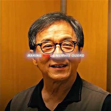 The murderer was about to attack the little girl, unaware that she was a police man.#movie #kdrama