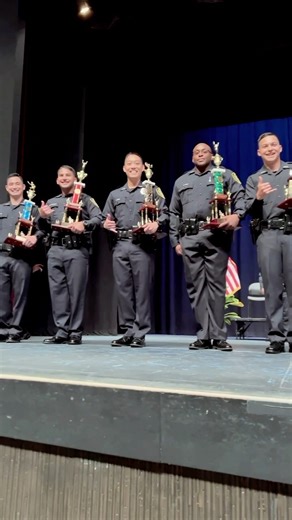 Congratulations to our newest officers! Last night, a graduation ceremony was held for members of the 206th Recruit Class at Kamehameha School’s Kapālama campus. Mahalo for your courage, selflessness, and commitment to making our community a better place! #HonoluluPD #CCHNL | Honolulu Police Department (Official Site)