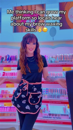 It’s a luxury to get a brow service and shop your favorite brands all in the same store 👀