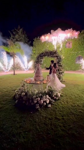 5.5K views · 60 reactions | Don't know how to plan your wedding? DM us to Plan it by today and get special offers. #surprise #brideandgroom #coldpayro #wedding #sdfilmstudio #sunnychoreographer #2023 #decorationideas #decor | Sunny Choreographer | Facebook