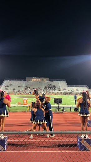Stuck the landing🙊🙈 #ForYouPage #trending #stunts #cheer #fnl | v sit stunts for cheer