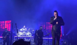 THREE DAYS GRACE Rejoined By Singer ADAM GONTIER For Two Songs At Huntsville Concert