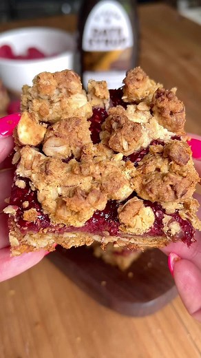 Raspberry Oatmeal Bars: Guilt-Free Dessert Recipe